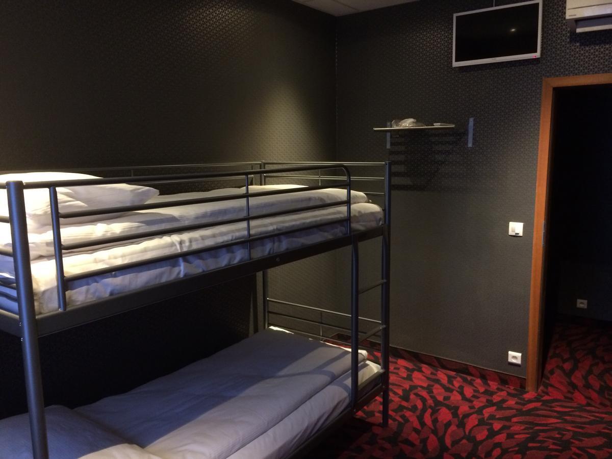 Hostel Loft Car Factory