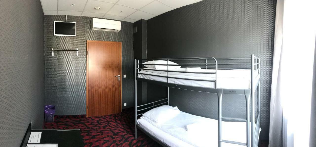 Hostel Loft Car Factory